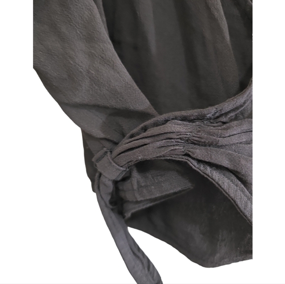 NWT Urban Outfitters Black Bea Wrap Blouse Long Sleeve Medium - Picture 4 of 9